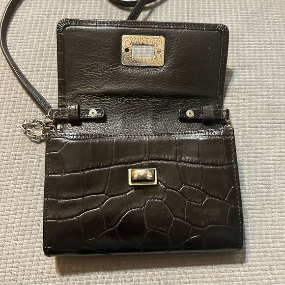 BRIGHTON CROC WALLET CROSSBODY BLACK - Picture 5 of 16